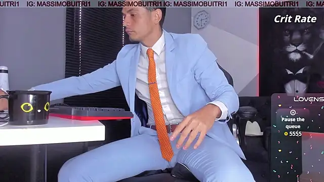 Snapshot of massimo_g chatting on 11, 11, 2025 massimo g online show from 11, 11, 2025