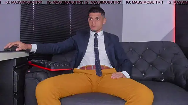 Snapshot of massimo_g chatting on 25, 11, 2025 massimo g online show from 25, 11, 2025