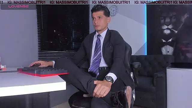 Snapshot of massimo_g chatting on 1, 11, 2025 massimo g online show from 1, 11, 2025