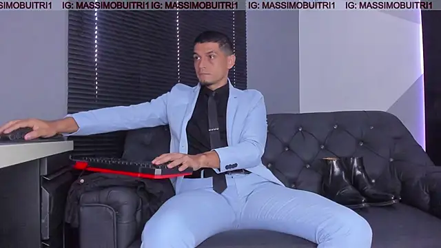 Snapshot of massimo_g chatting on 30, 11, 2025 massimo g online show from 30, 11, 2025