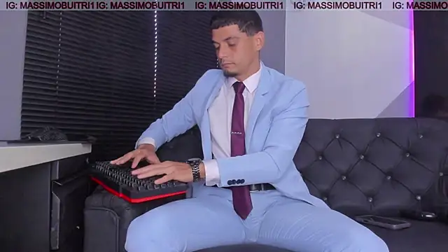 Snapshot of massimo_g chatting on 19, 12, 2025 massimo g online show from 19, 12, 2025