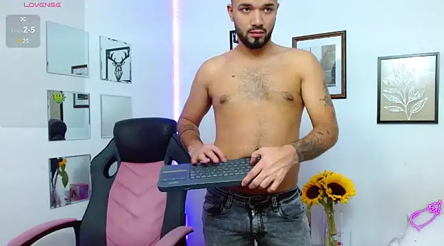 Snapshot of mathew_vidal1 chatting on 26, 2, 2025 mathew vidal1 online show from 26, 2, 2025