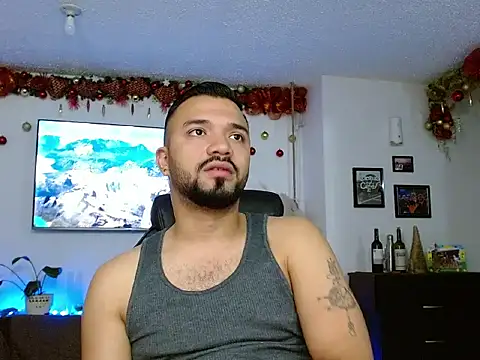 Snapshot of mathew_vidal1 chatting on 13, 11, 2025 mathew vidal1 online show from 13, 11, 2025