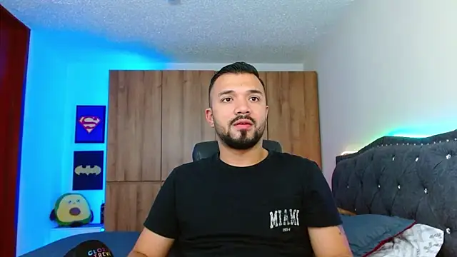 Snapshot of mathew_vidal1 chatting on 15, 11, 2025 mathew vidal1 online show from 15, 11, 2025