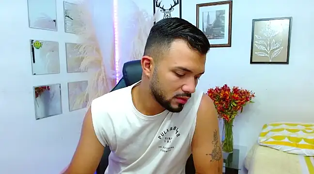 Snapshot of mathew_vidal1 chatting on 7, 2, 2025 mathew vidal1 online show from 7, 2, 2025