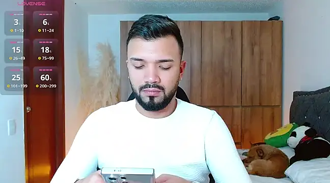 Snapshot of mathew_vidal1 chatting on 5, 12, 2024 mathew vidal1 online show from 5, 12, 2024