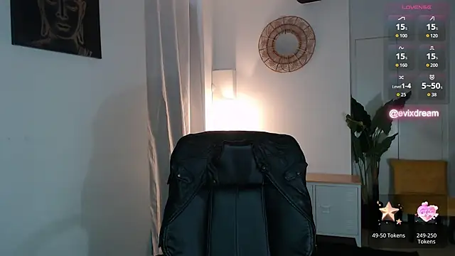 Snapshot of Crystal-dreamt chatting on 7, 5, 2026 Crystal-dreamt online show from 7, 5, 2026