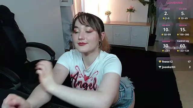 Snapshot of Crystal-dreamt chatting on 1, 7, 2026 Crystal-dreamt online show from 1, 7, 2026