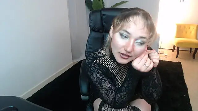 Crystal-dreamt online show from 11, 2, 2026