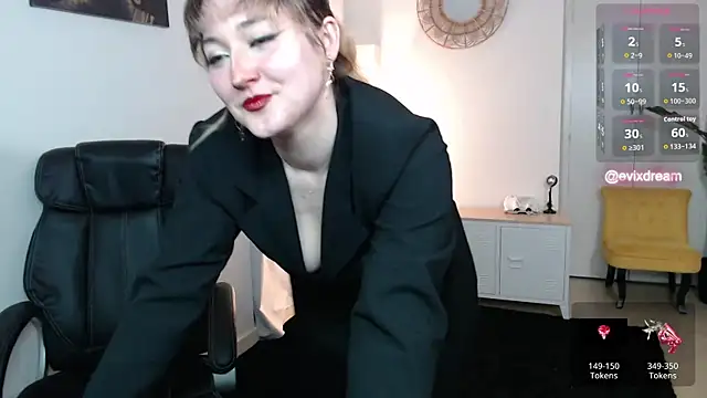 Crystal-dreamt online show from 3, 4, 2026