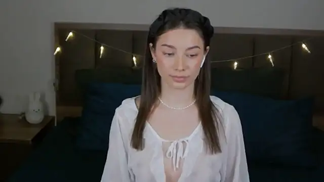 sinthiaroze online show from 21, 3, 2025