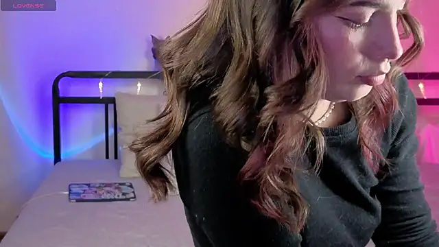 sinthiaroze online show from 24, 10, 2025