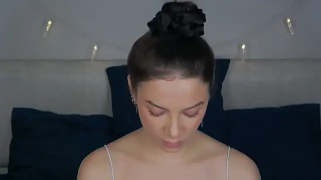 sinthiaroze online show from 4, 2, 2025