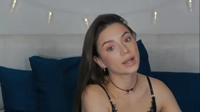 sinthiaroze online show from 10, 12, 2024