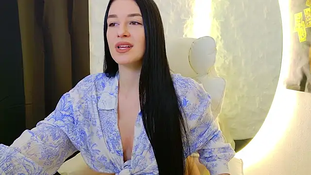 moniqque online show from 22, 10, 2025