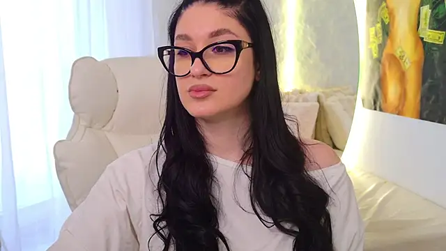 moniqque online show from 2, 4, 2026