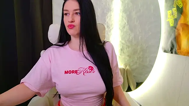 moniqque online show from 3, 12, 2025