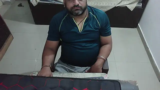Snapshot of rentarob chatting on 23, 4, 2026 rentarob online show from 23, 4, 2026