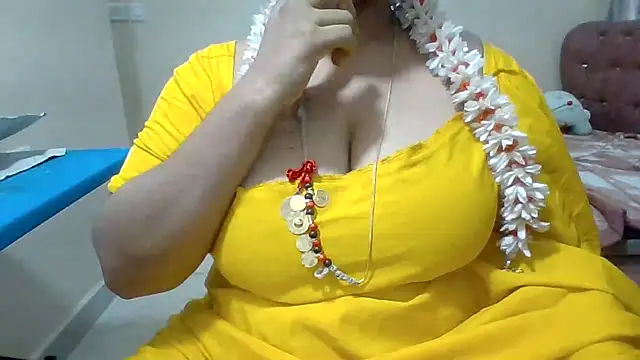Snapshot of archanatelugu9 chatting on 4, 5, 2026 archanatelugu9 online show from 4, 5, 2026