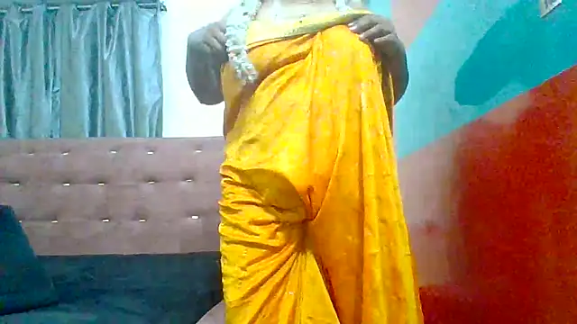 Snapshot of archanatelugu9 chatting on 21, 9, 2025 archanatelugu9 online show from 21, 9, 2025