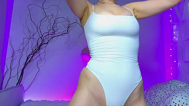 lina stones online show from 18, 4, 2026