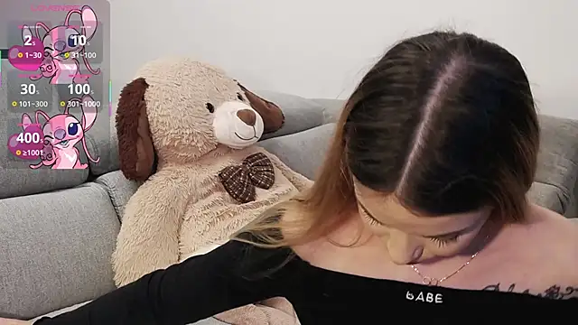 Kailynn Moenn online show from 5, 3, 2025