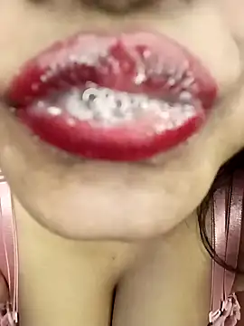 Hotlisa online show from 13, 12, 2024