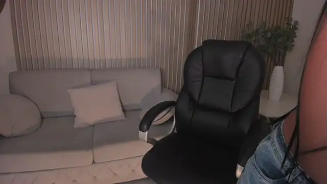 MileyCruz  online show from 19, 2, 2025