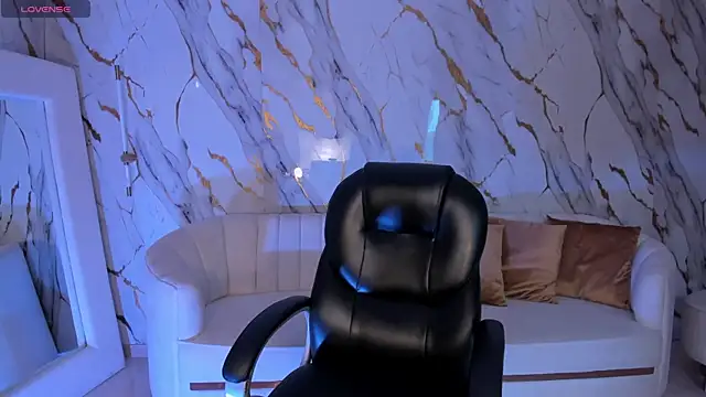 DannaCruz online show from 11, 11, 2025