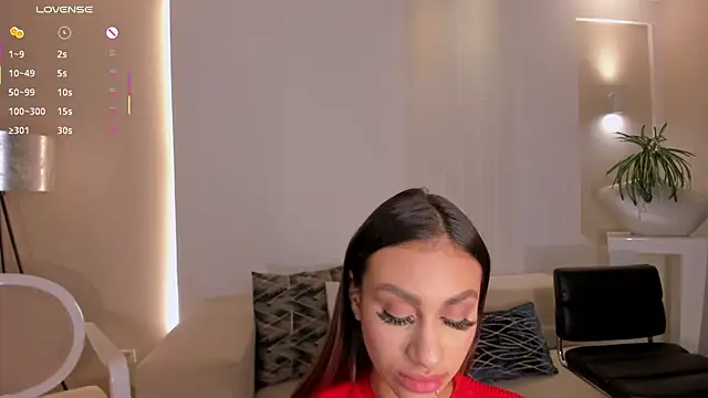 DannaCruz online show from 8, 3, 2025