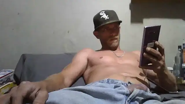 Snapshot of daddytim0 chatting on 11, 4, 2026 daddytim0 online show from 11, 4, 2026