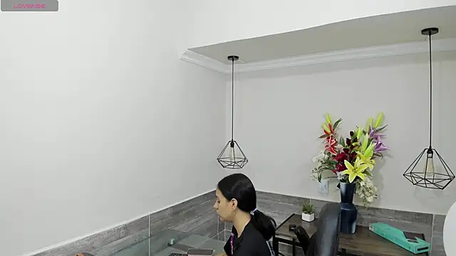 Snapshot of LucianaCarter chatting on 21, 10, 2025 LucianaCarter online show from 21, 10, 2025