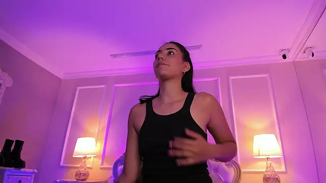 Snapshot of LucianaCarter chatting on 18, 10, 2025 LucianaCarter online show from 18, 10, 2025