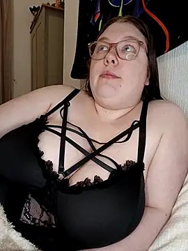 Sexycurvyemilyy online show from 13, 3, 2026