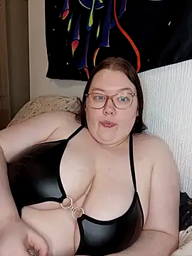 Sexycurvyemilyy online show from 22, 3, 2026