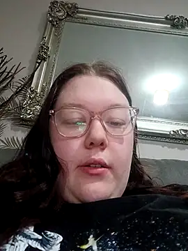 Sexycurvyemilyy online show from 20, 11, 2025