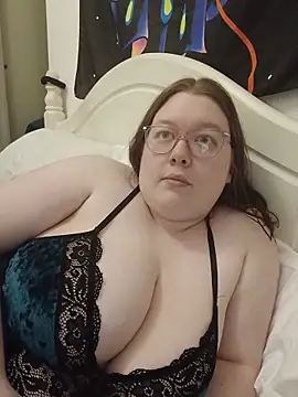 Sexycurvyemilyy online show from 6, 6, 2026