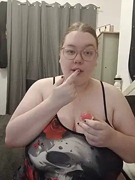 Sexycurvyemilyy online show from 20, 6, 2026