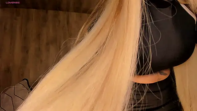 Snapshot of SophiePalmer chatting on 18, 3, 2025 SophiePalmer online show from 18, 3, 2025