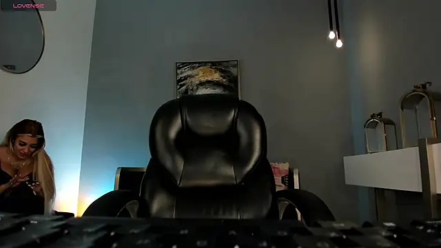 SophiePalmer online show from 21, 12, 2025