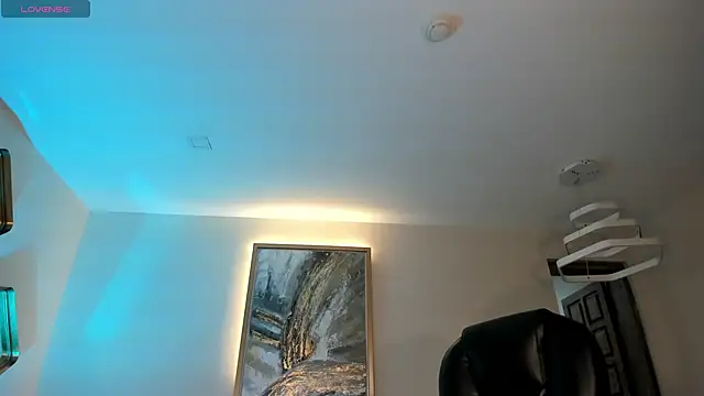 Snapshot of SophiePalmer chatting on 27, 11, 2025 SophiePalmer online show from 27, 11, 2025