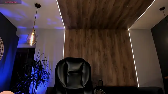 Snapshot of SophiePalmer chatting on 23, 10, 2025 SophiePalmer online show from 23, 10, 2025