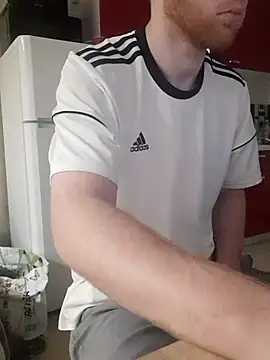 Snapshot of FillipsonDon chatting on 8, 11, 2025 FillipsonDon online show from 8, 11, 2025