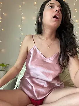 Natur4lBeautyb33 online show from 6, 1, 2025