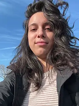 Natur4lBeautyb33 online show from 12, 1, 2026