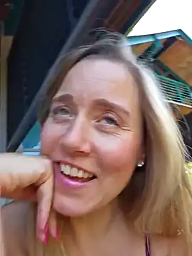 SkyelarSommer online show from 6, 2, 2025