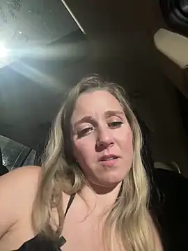 SkyelarSommer online show from 4, 2, 2025