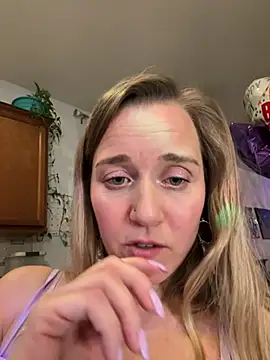 SkyelarSommer online show from 23, 2, 2025