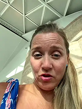 SkyelarSommer online show from 12, 9, 2025