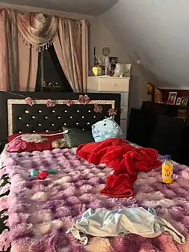 DominiqueX0 online show from 9, 4, 2026